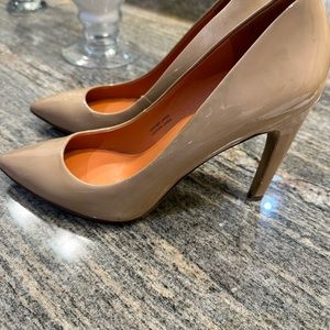 Via Spiga Nude Patent Heel